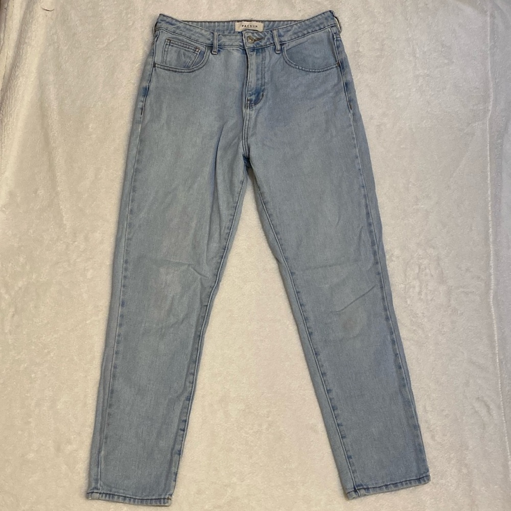 Light Wash Denim Mom Jean size 27